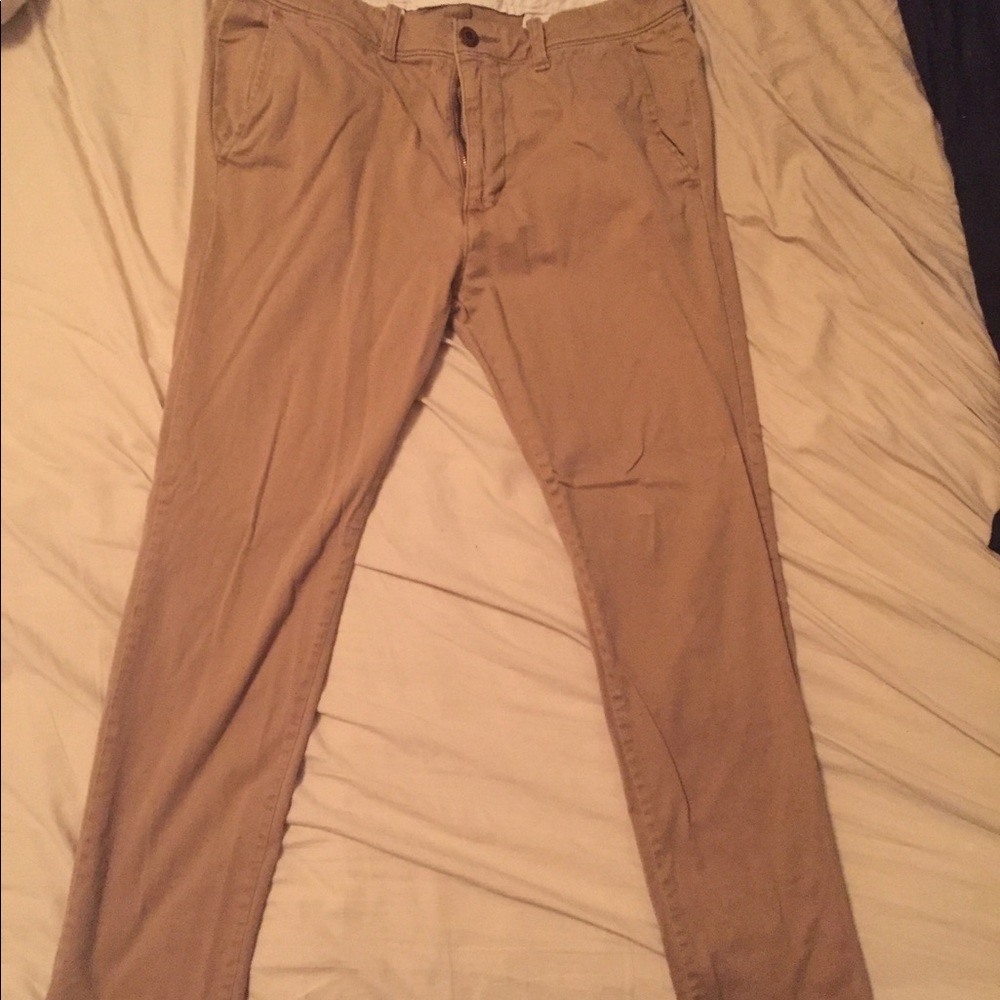 HOLLISTER EPIC FLEX SKINNY CHINO PANTS